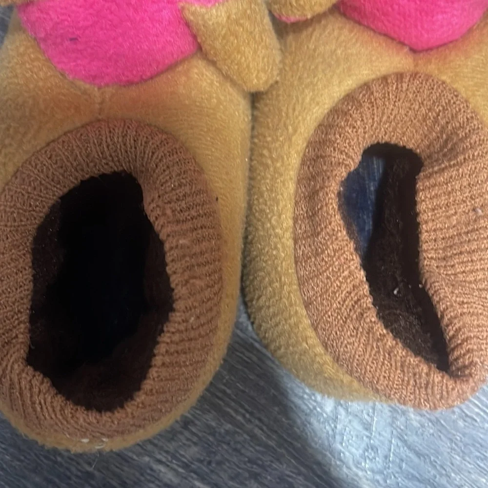 Kid’s slippers